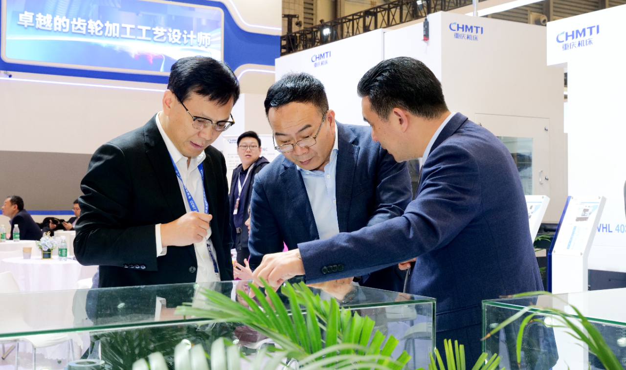 ֱ��չ�� | ���缯�Ŷ��³����Գɵ���˾չָ̨������